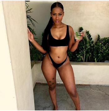 , 21  female escort, Long Beach