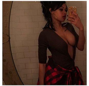 , 21  female escort, Long Beach