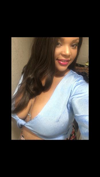 , 19  female escort, Long Beach