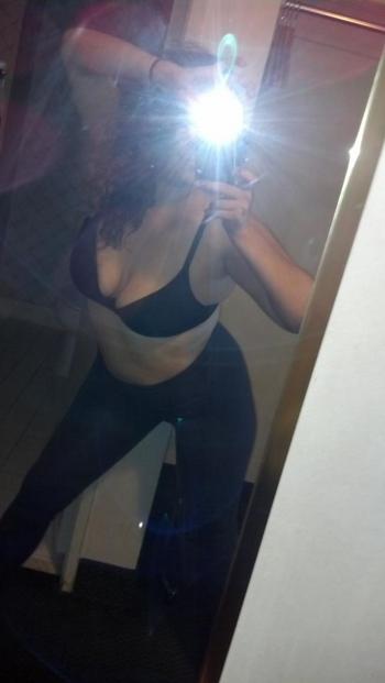 , 25 Latino/Hispanic female escort, Long Beach