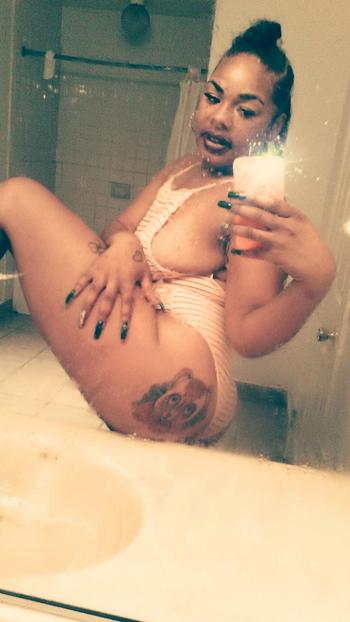 , 19  female escort, Long Beach