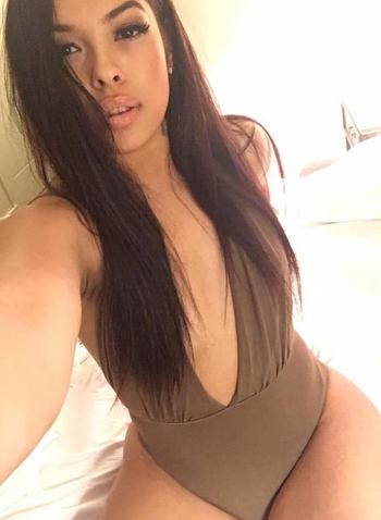 , 22  female escort, Long Beach