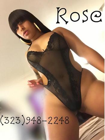 , 23  female escort, Long Beach