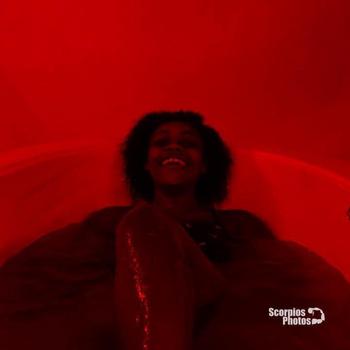 Galaxy , 26  female escort, Long Beach