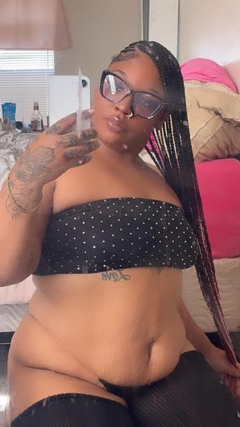 Luna, 25  female escort, Long Beach