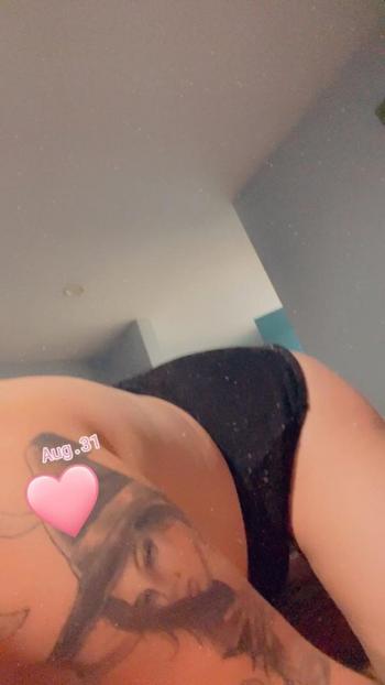 April , 27  female escort, Long Beach