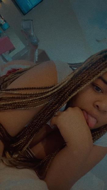 Diamond , 20  female escort, Long Beach