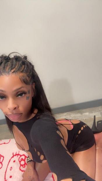 Luscious Lipz, 24  female escort, Long Beach