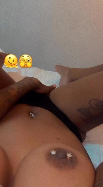Nyee, 22  female escort, Long Beach
