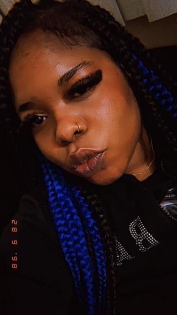 Niya, 23  female escort, Long Beach
