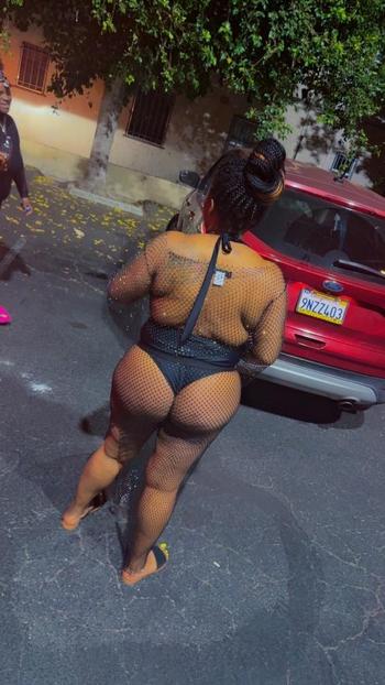 juicy, 37  female escort, Long Beach