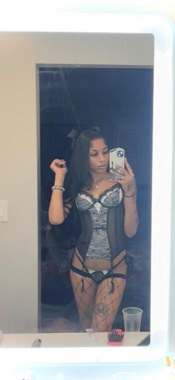 Girlie, 23  female escort, Long Beach