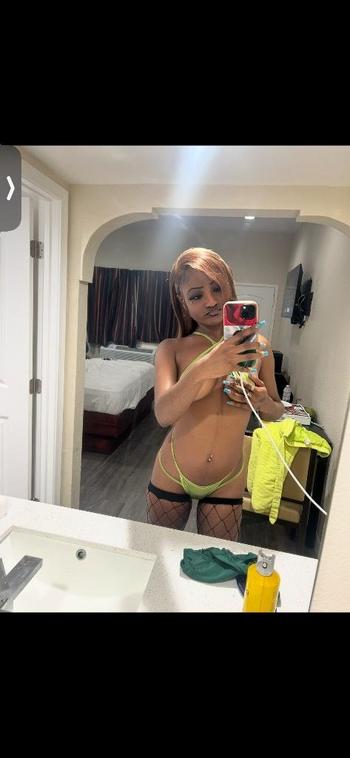 Starr, 23  female escort, Long Beach