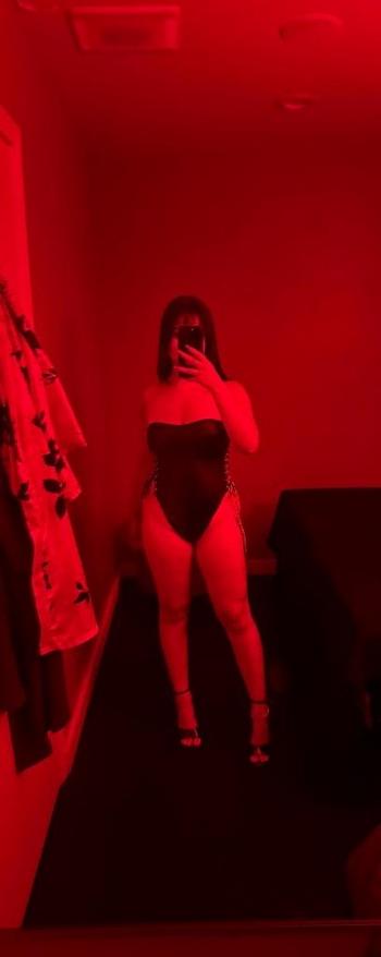Jennifer, 20  female escort, Long Beach
