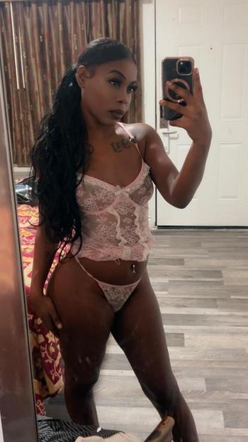 Shay , 23  female escort, Long Beach